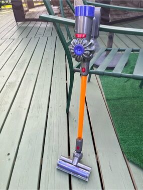 Dyson Toy Vacuum Casdon Cordless Stick Orange Purple 687